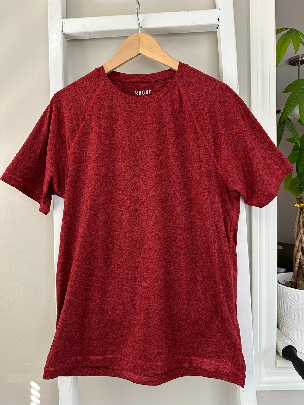 Rhone Reign Short Sleeve Shirt / T-shirt / Tee